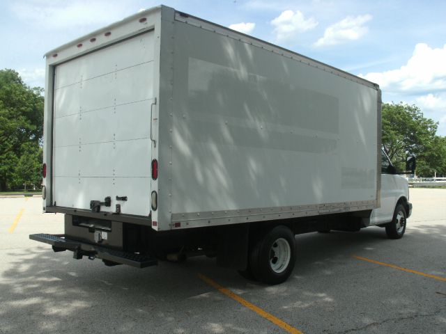 GMC Savana 2005 photo 1