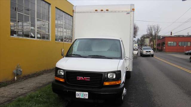 GMC Savana 2006 photo 2