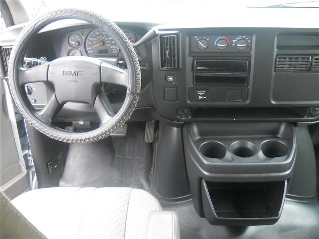 GMC Savana 2006 photo 1