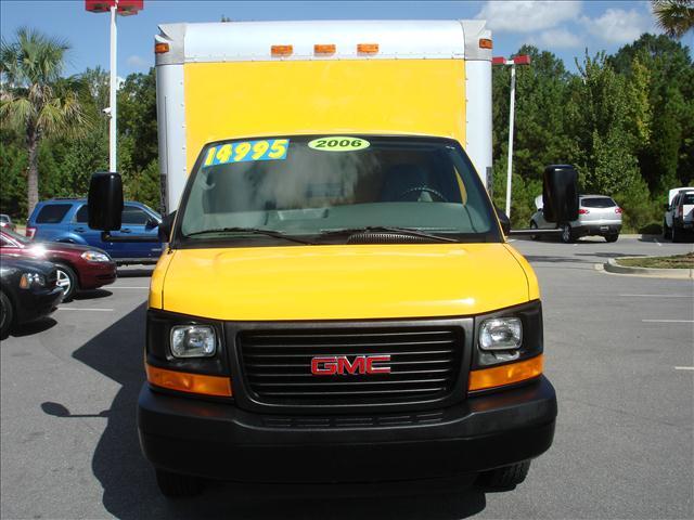 GMC Savana 2006 photo 1