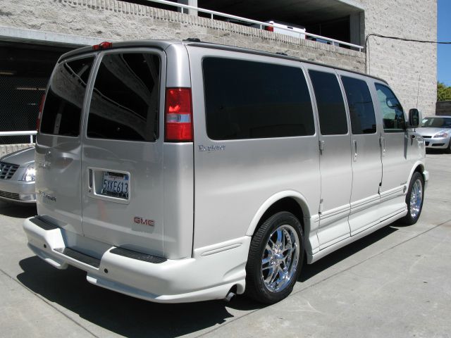 GMC Savana 2007 photo 2