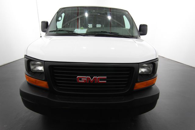 GMC Savana 2007 photo 2