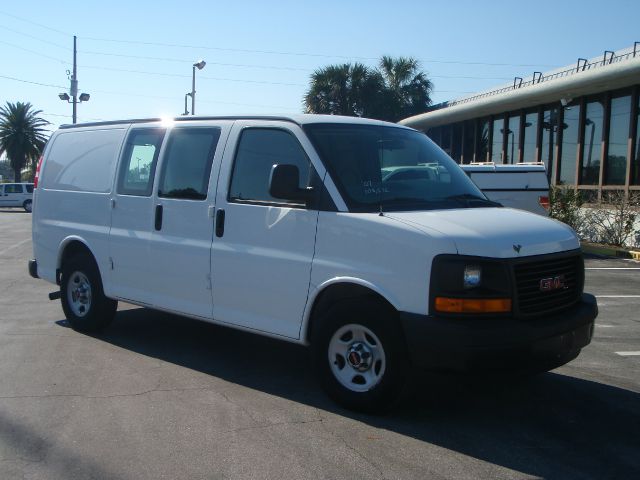 GMC Savana 2007 photo 2