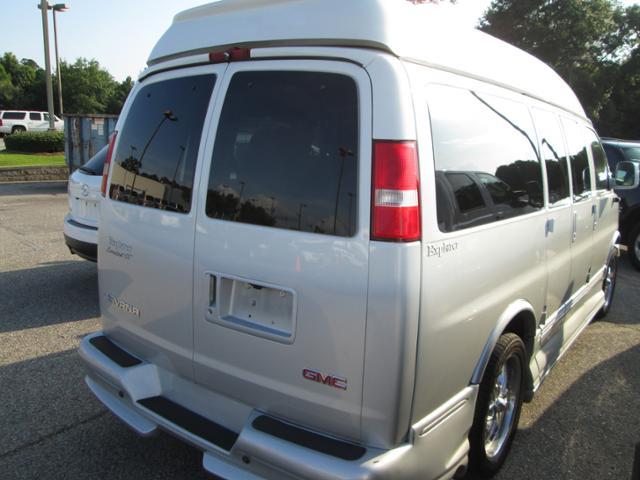 GMC Savana Series II - 1SC Passenger Van