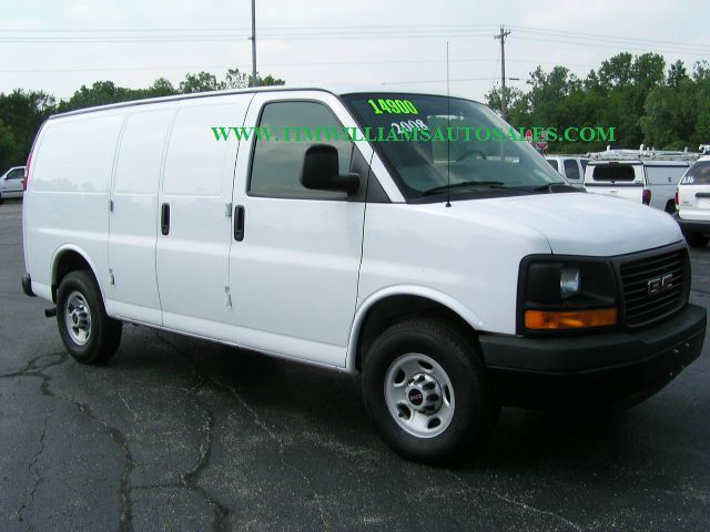 GMC Savana 2008 photo 16
