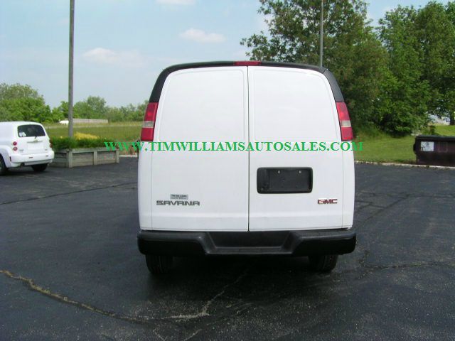 GMC Savana 2008 photo 17