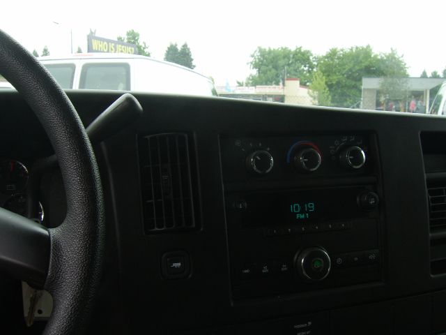 GMC Savana 2009 photo 4