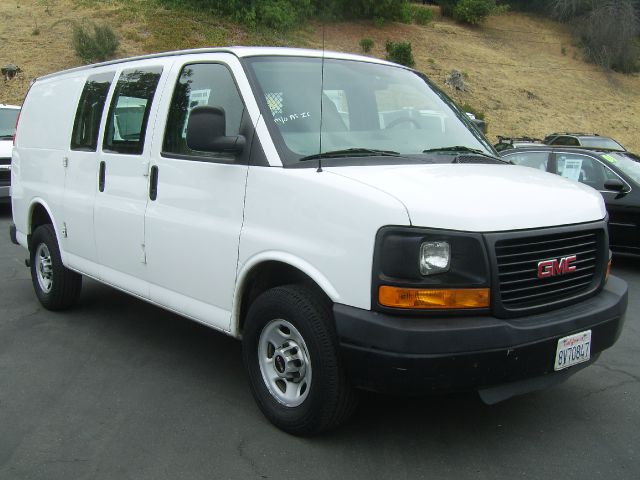 GMC Savana 2009 photo 7