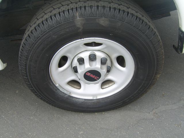 GMC Savana 2009 photo 9