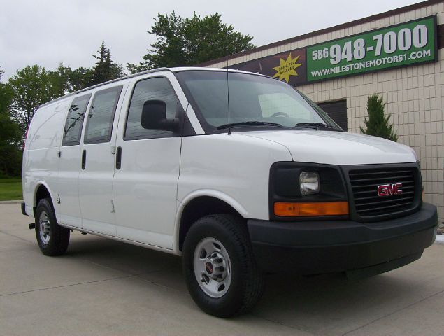 GMC Savana 2009 photo 9