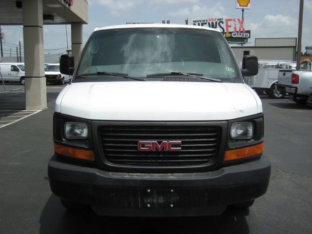 GMC Savana 2009 photo 4