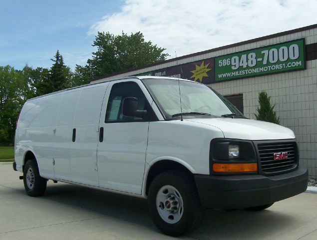 GMC Savana 2009 photo 1
