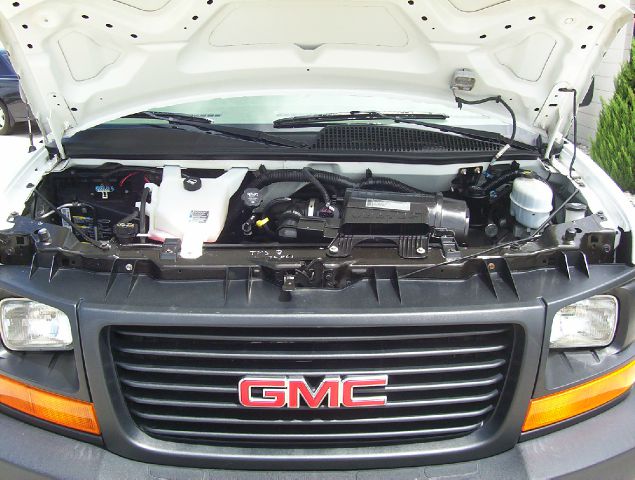 GMC Savana 2009 photo 6