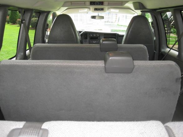 GMC Savana 2010 photo 3