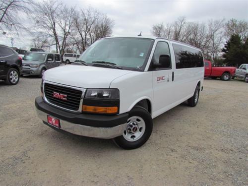 GMC Savana 2011 photo 1