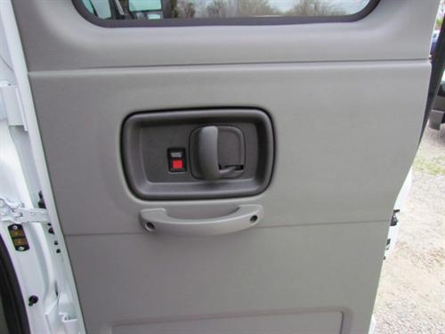 GMC Savana 2011 photo 4