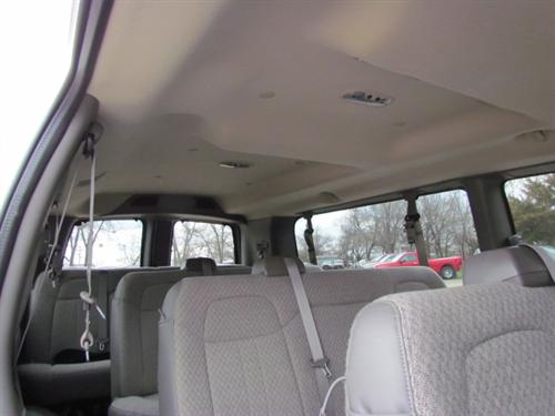 GMC Savana 2011 photo 3