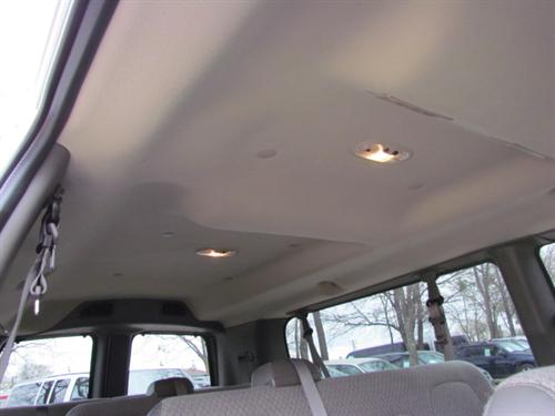 GMC Savana 2011 photo 4