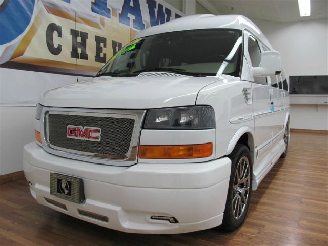GMC Savana 2012 photo 4