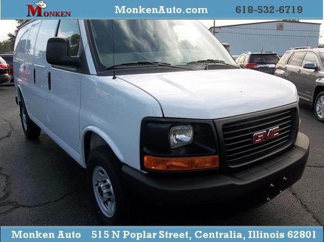 GMC Savana 2013 photo 2