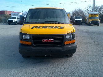 GMC Savanna 2010 photo 3