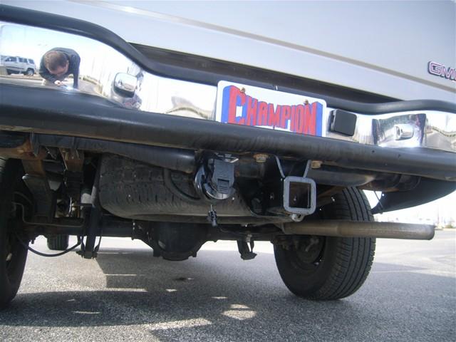 GMC Sierra 2000 photo 2