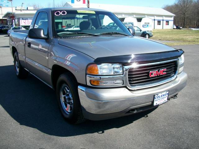 GMC Sierra 2000 photo 2
