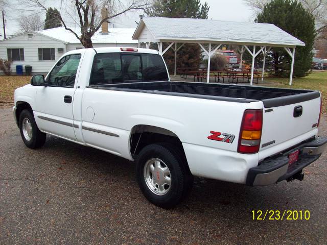 GMC Sierra 2000 photo 1