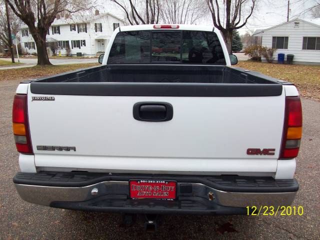GMC Sierra 2000 photo 2
