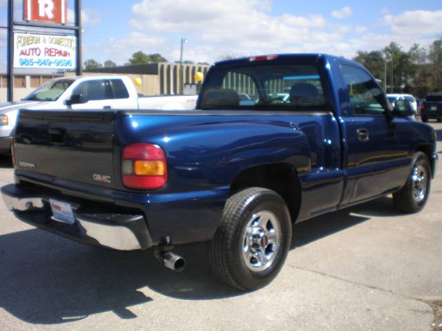 GMC Sierra 2000 photo 1