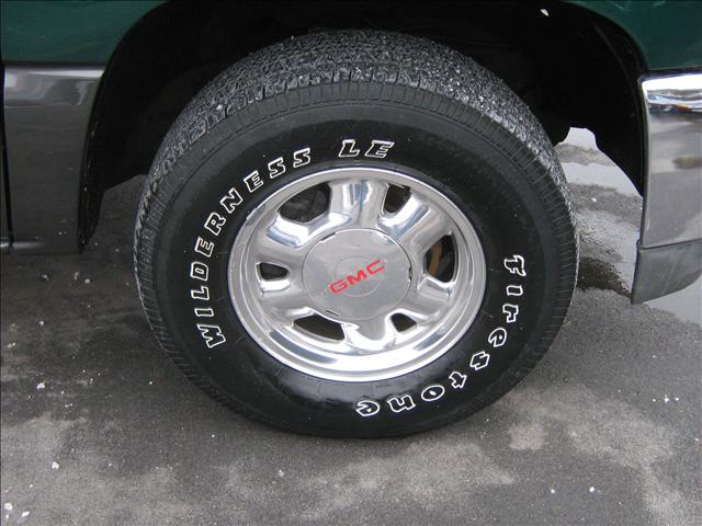 GMC Sierra 2000 photo 1