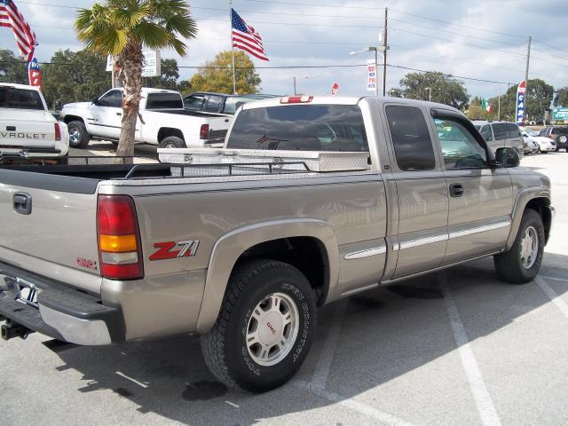 GMC Sierra 2000 photo 1