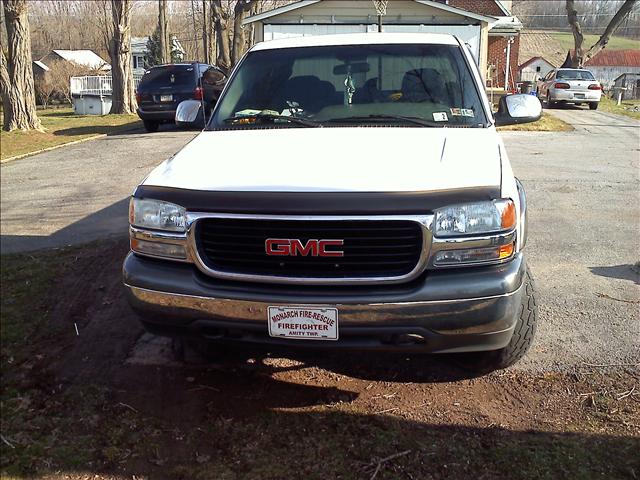 GMC Sierra 2000 photo 2