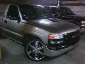 GMC Sierra 2000 photo 2