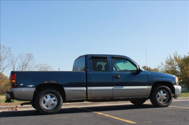 GMC Sierra 2000 photo 1