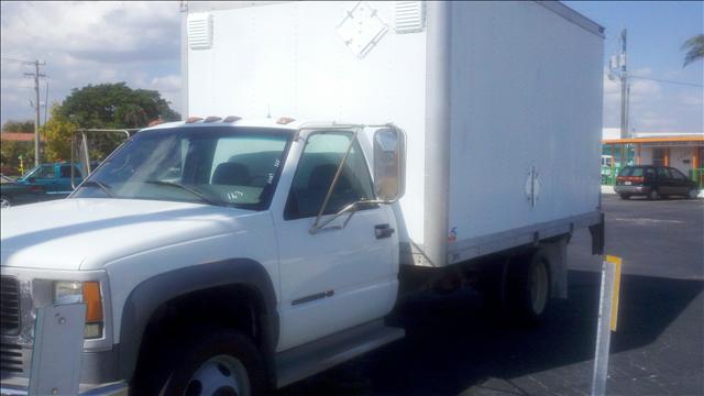 GMC Sierra 2000 photo 1