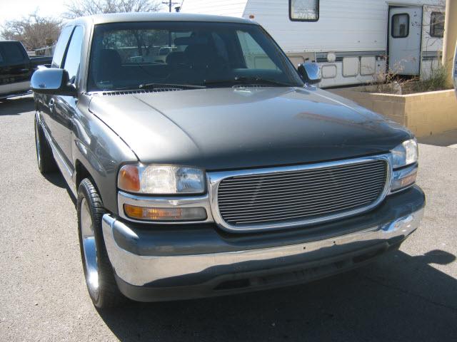GMC Sierra 2000 photo 1