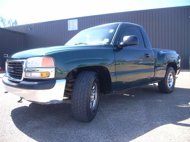 GMC Sierra 2001 photo 2