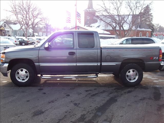 GMC Sierra SLT Pickup