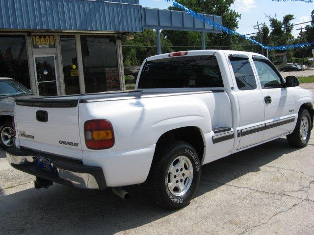 GMC Sierra 2001 photo 2
