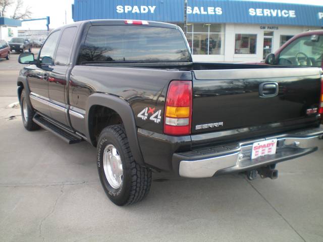 GMC Sierra SLT Pickup