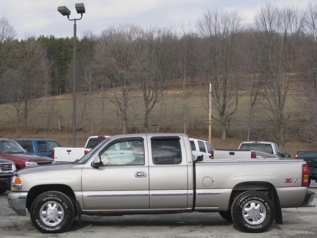 GMC Sierra HD EXT CAB 141.5 WB C6P Extended Cab Pickup