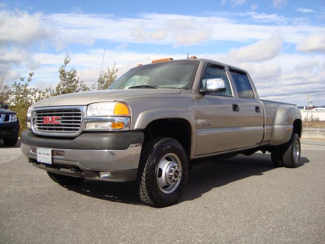 GMC Sierra SLT Pickup