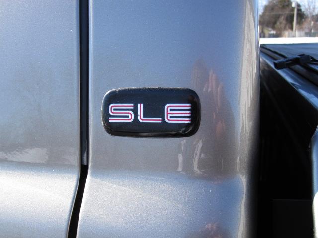 GMC Sierra 2001 photo 2