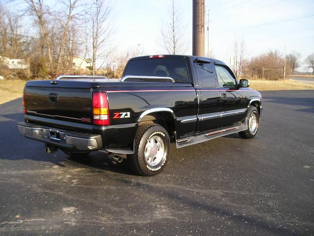 GMC Sierra 2001 photo 2