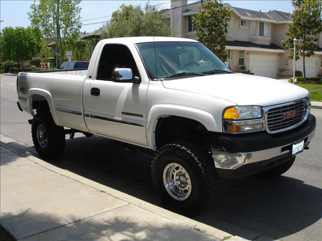 GMC Sierra 4 DOOR Clean Truck Pickup