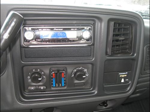 GMC Sierra 2003 photo 1