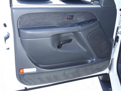 GMC Sierra 2003 photo 2