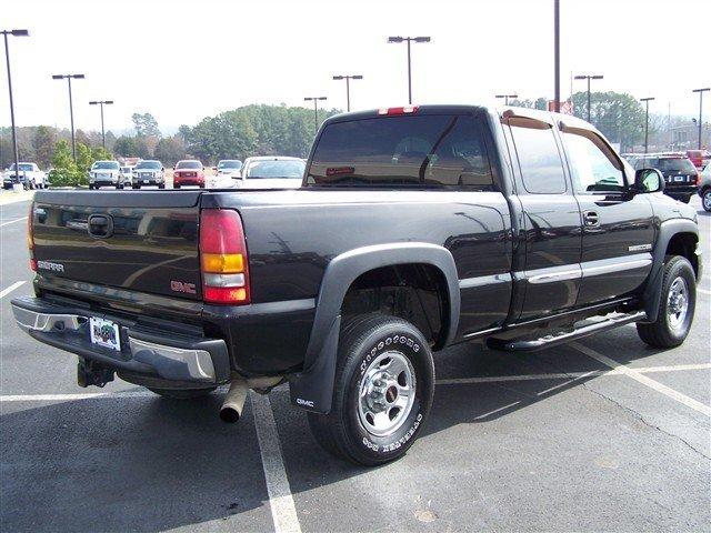 GMC Sierra 2003 photo 2