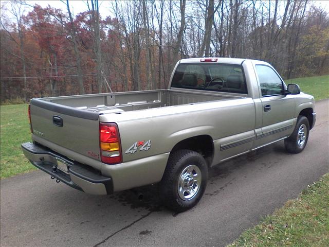 GMC Sierra 2003 photo 1